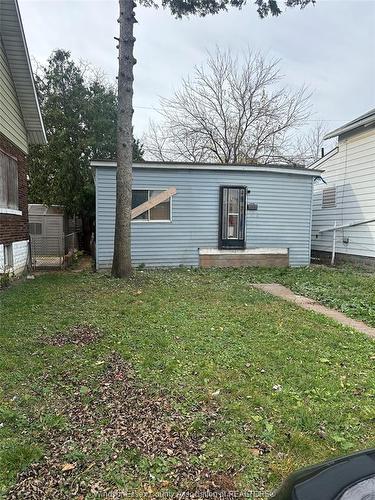 1679 HIGHLAND  Windsor, ON N8X 3R9