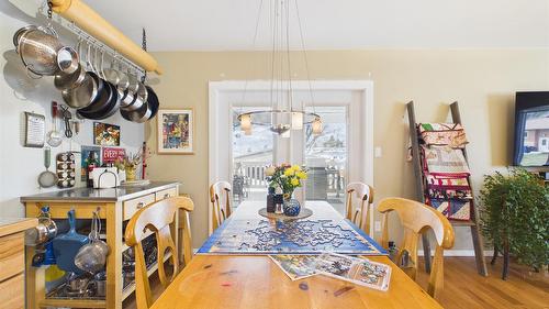 2220 3A Street, Cranbrook, BC - Indoor Photo Showing Dining Room