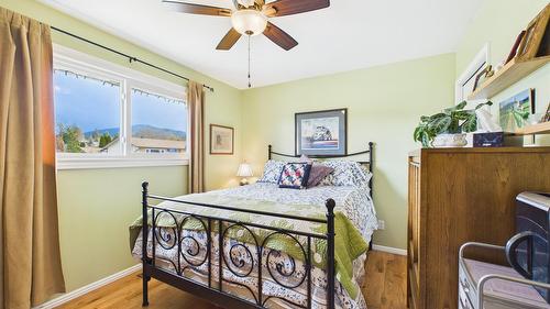 2220 3A Street, Cranbrook, BC - Indoor Photo Showing Bedroom