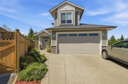 751 James Pl Ladysmith, BC V9G 1W2