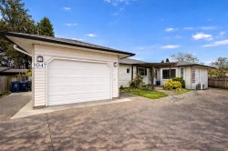 1047 Marchmont Rd Duncan, BC V9L 6T3