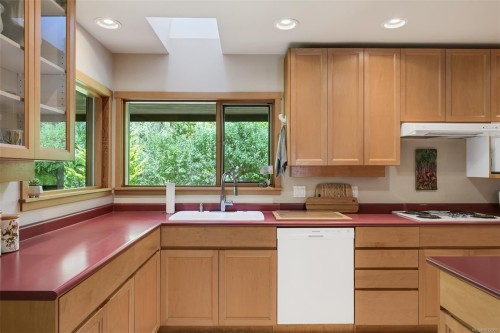 114 Arbutus Rd, Salt Spring, BC 