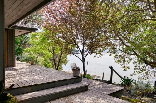 114 Arbutus Rd, Salt Spring, BC 