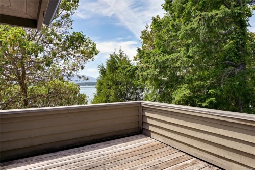 114 Arbutus Rd, Salt Spring, BC 