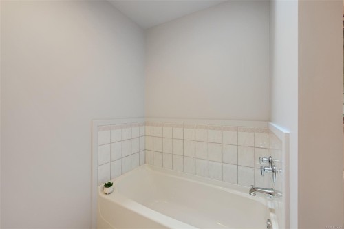 114 Arbutus Rd, Salt Spring, BC 