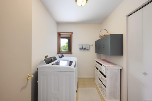 114 Arbutus Rd, Salt Spring, BC 