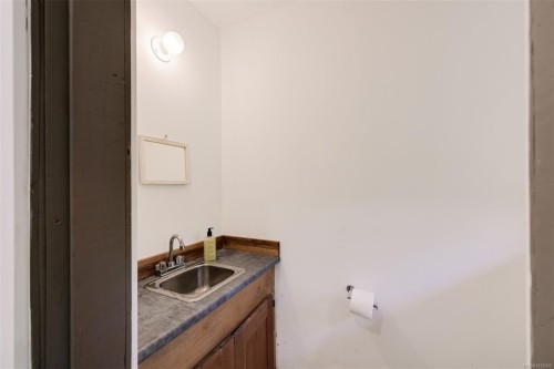 114 Arbutus Rd, Salt Spring, BC 
