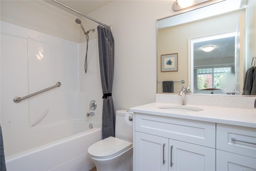 2900 Jonas Way, Chemainus, BC - Indoor Photo Showing Bathroom