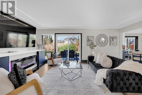 1915 Delaney Drive, Mississauga, ON - Indoor Photo Showing Living Room With Fireplace