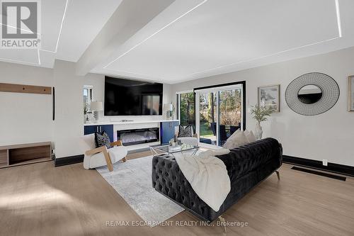 1915 Delaney Drive, Mississauga, ON - Indoor With Fireplace