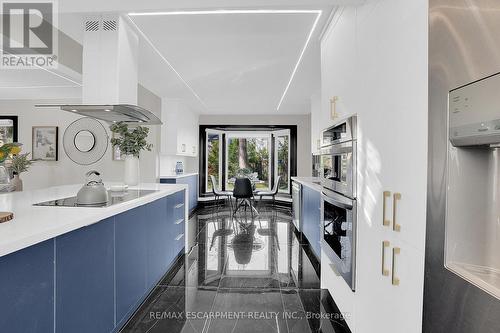 1915 Delaney Drive, Mississauga, ON - Indoor Photo Showing Kitchen