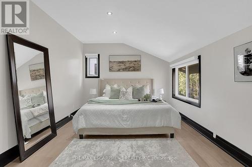 1915 Delaney Drive, Mississauga, ON - Indoor Photo Showing Bedroom