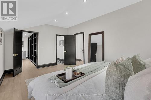 1915 Delaney Drive, Mississauga, ON - Indoor Photo Showing Bedroom