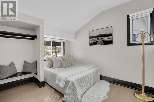 1915 Delaney Drive, Mississauga, ON - Indoor Photo Showing Bedroom