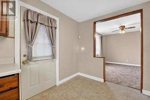 379 Talbot Street, Hamilton, ON - Indoor Photo Showing Other Room