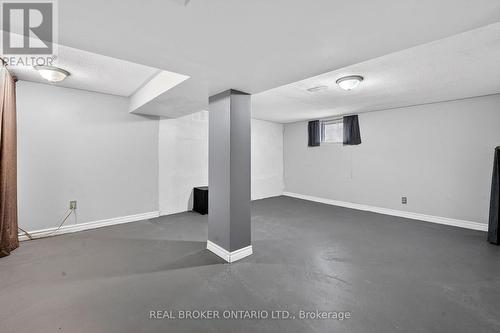 379 Talbot Street, Hamilton, ON - Indoor