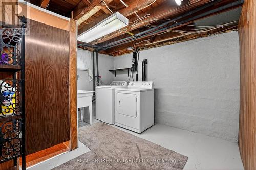 379 Talbot Street, Hamilton, ON - Indoor Photo Showing Laundry Room