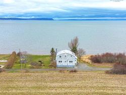 102 Pheasant Road North Grand Pre, NS B0P 1M0