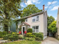 949 McLean Street  Halifax, NS B3H 2V2