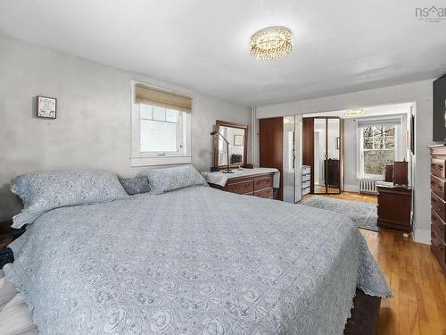 949 Mclean Street, Halifax, NS 