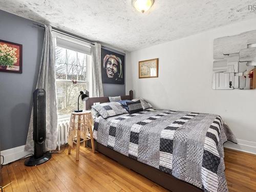 949 Mclean Street, Halifax, NS 