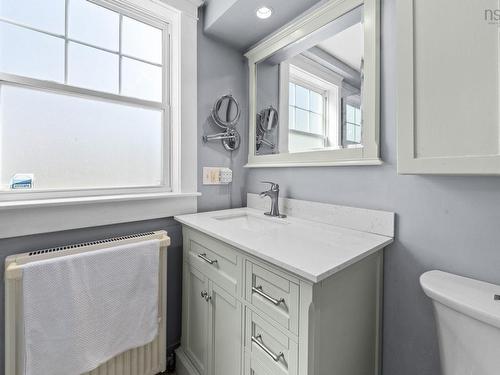 949 Mclean Street, Halifax, NS 