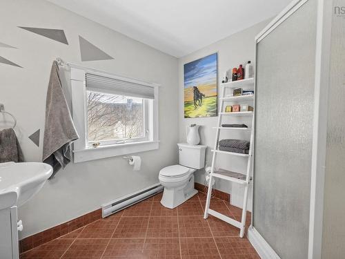 949 Mclean Street, Halifax, NS 
