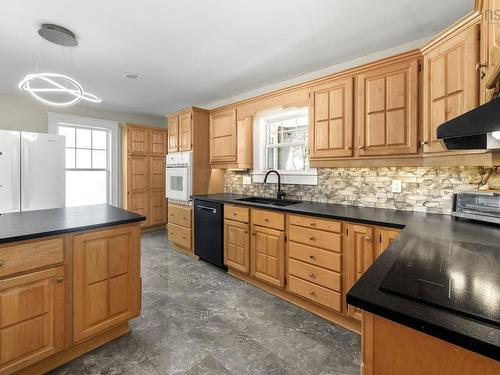 949 Mclean Street, Halifax, NS 