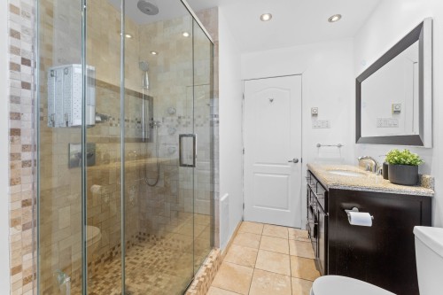 Salle de bains - 4 Rue Lambert, Repentigny (Repentigny), QC - Indoor Photo Showing Bathroom