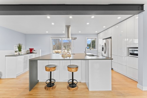Cuisine - 4 Rue Lambert, Repentigny (Repentigny), QC - Indoor Photo Showing Kitchen With Upgraded Kitchen