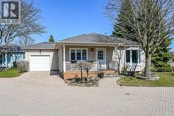 232 SILVERBIRCH Boulevard  Hamilton, ON L0R 1W0