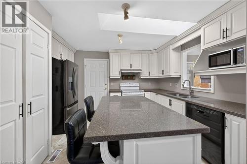 232 Silverbirch Boulevard, Hamilton, ON - Indoor Photo Showing Kitchen With Double Sink