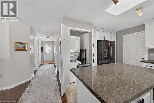232 Silverbirch Boulevard, Hamilton, ON - Indoor Photo Showing Kitchen