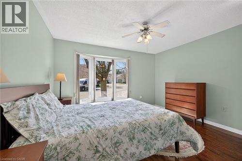232 Silverbirch Boulevard, Hamilton, ON - Indoor Photo Showing Bedroom