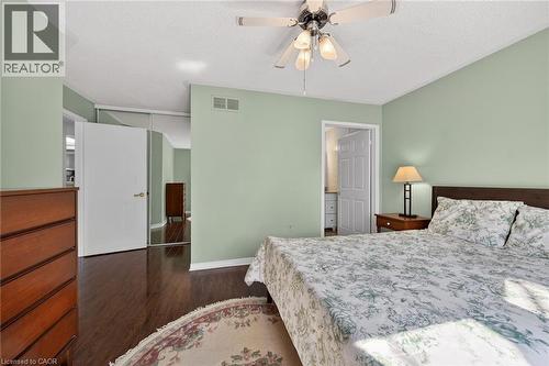 232 Silverbirch Boulevard, Hamilton, ON - Indoor Photo Showing Bedroom