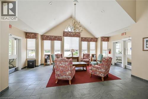 232 Silverbirch Boulevard, Hamilton, ON - Indoor Photo Showing Living Room