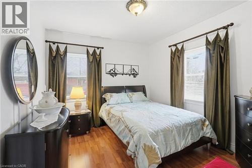 54 Bingham Road, Hamilton, ON - Indoor Photo Showing Bedroom