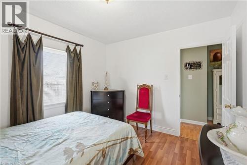 54 Bingham Road, Hamilton, ON - Indoor Photo Showing Bedroom
