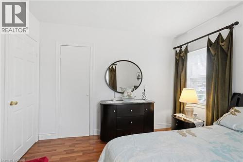 54 Bingham Road, Hamilton, ON - Indoor Photo Showing Bedroom