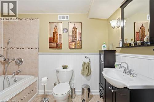 54 Bingham Road, Hamilton, ON - Indoor Photo Showing Bathroom