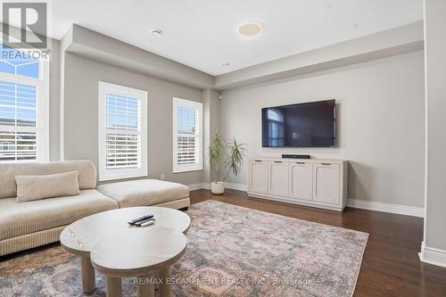 68 - 4823 Thomas Alton Boulevard, Burlington, ON - Indoor Photo Showing Living Room