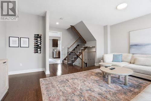 68 - 4823 Thomas Alton Boulevard, Burlington, ON - Indoor Photo Showing Living Room