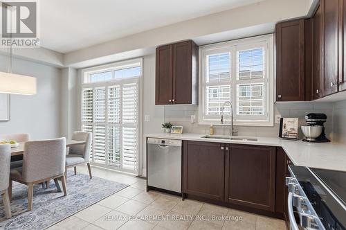 68 - 4823 Thomas Alton Boulevard, Burlington, ON - Indoor Photo Showing Kitchen With Double Sink