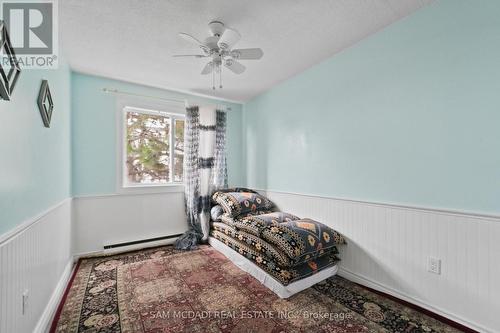 112 - 1050 Falgarwood Drive, Oakville, ON - Indoor