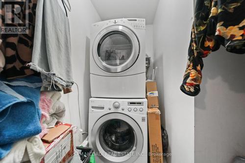 112 - 1050 Falgarwood Drive, Oakville, ON - Indoor Photo Showing Laundry Room