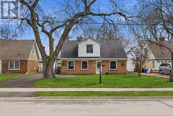 2074 CHURCHILL AVENUE  Burlington, ON L7R 3T7