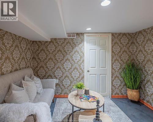 3446 Mark, Windsor, ON - Indoor Photo Showing Living Room