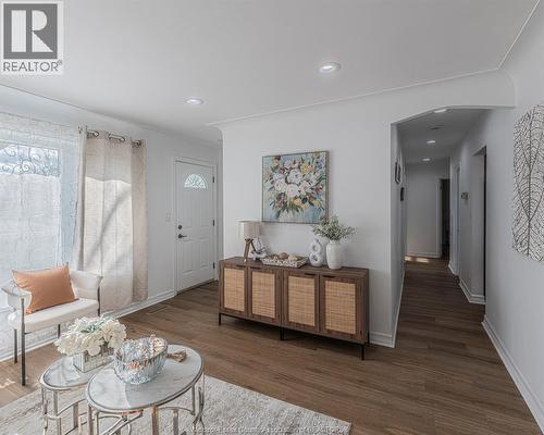 3446 Mark, Windsor, ON - Indoor Photo Showing Living Room