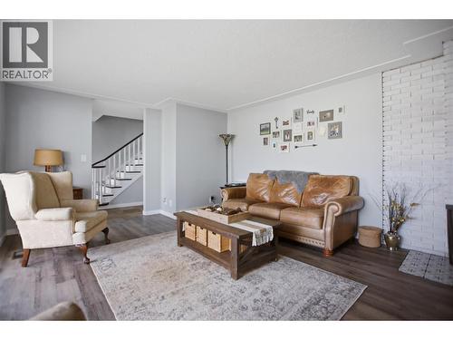 1834 Russet Wynd, Kamloops, BC - Indoor Photo Showing Living Room