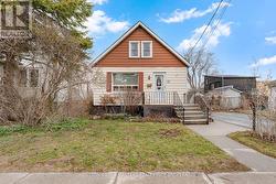 17 N BARTLETT STREET Kingston (East Of Sir John A. Blvd), ON K7K 1X6